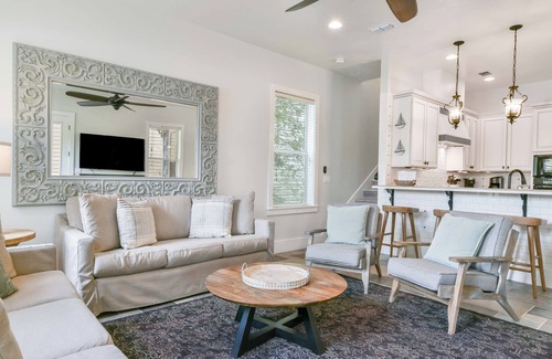 Villages of Crystal Beach House | Spacious Home w/Lagoon Pool Views & Seasonal Beach Trolley in Destin! 🌴🌺🌊