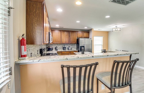 Pooler House | Spacious Home w/Screened Patio in Pooler!