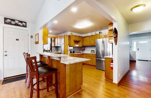 Jefferson Heights House | Spacious home with enormous yard & firepit - near trails, village center