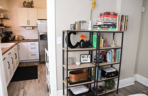 Muskegon House | Spacious House Down town - 5 minutes from festivals