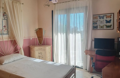 Ierapetra Villa | Spacious House in a Quiet Neighbourhood