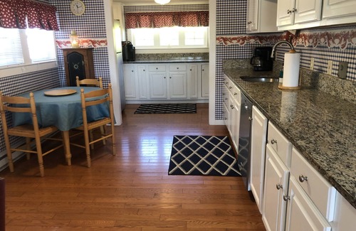 South Dennis House | Spacious house located on Swan River