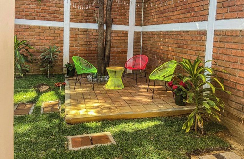 Reforma House | Spacious house w/parking only 7 min to downtown!