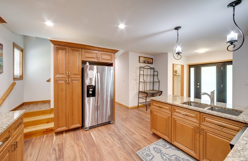 Harbert House | Spacious House on Half Acre < 3 Mi to Beach!