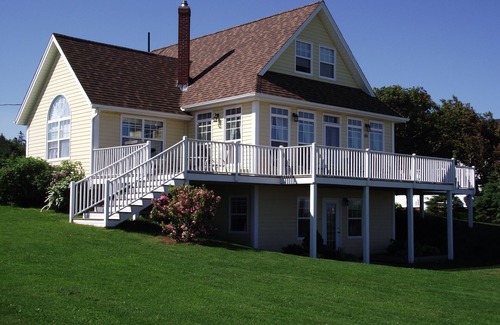 Sea View House | Spacious House, Private Setting, Panoramic Ocean View, Great Beach!