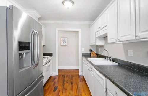 Huntsville House | Spacious house right in the heart of Huntsville (MidCity)