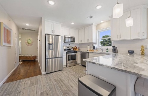 Newark House | (Spacious House – Sleeps up to 20+ guests | Near Airport & City)