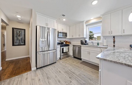 Newark House | (Spacious House – Sleeps up to 20+ guests | Near Airport & City)