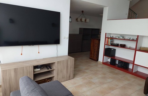 Manosque House | Spacious house with garden