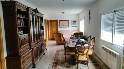 Touro House | Spacious House with Garden in Touro – Family-Friendly