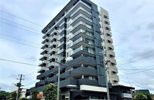 Bowen Hills Apartment | Spacious Inner city Apartment