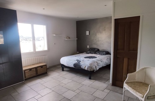 Istres Villa | Spacious Istres villa, breathtaking view of the Etang de l'Olivier