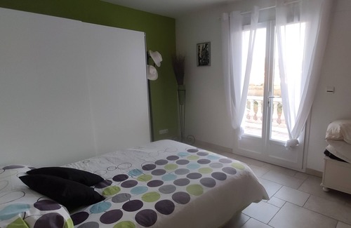 Istres Villa | Spacious Istres villa, breathtaking view of the Etang de l'Olivier
