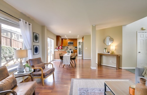 Kent House | Spacious Kent Vacation Rental w/ Deck Near Lakes!