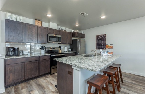 Tri-Cities House | Spacious kitchen suitable for large groups, close to shopping, parks & wineries.