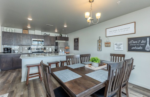 Tri-Cities House | Spacious kitchen suitable for large groups, close to shopping, parks & wineries.