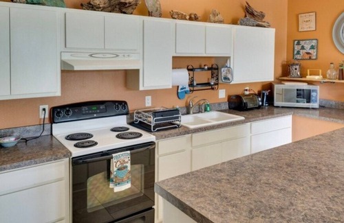Hot Springs Village Apartment | Spacious Lakeside Apartment with Pool Table