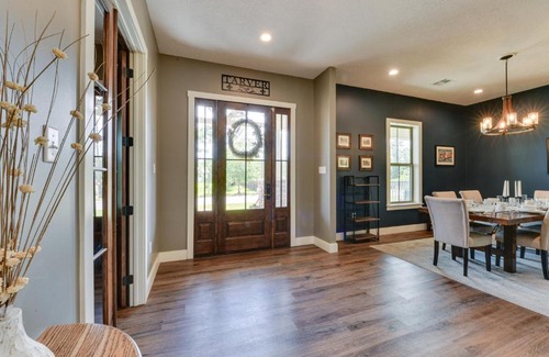 Prien House | Spacious Lake Charles Craftsman - Pet Friendly!