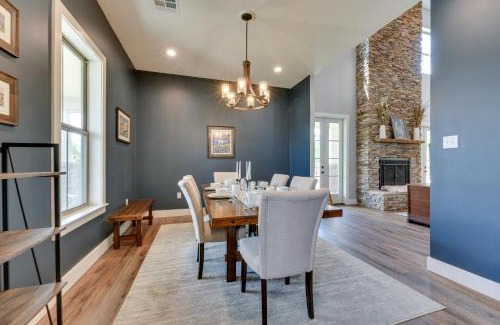 Prien House | Spacious Lake Charles Craftsman - Pet Friendly!