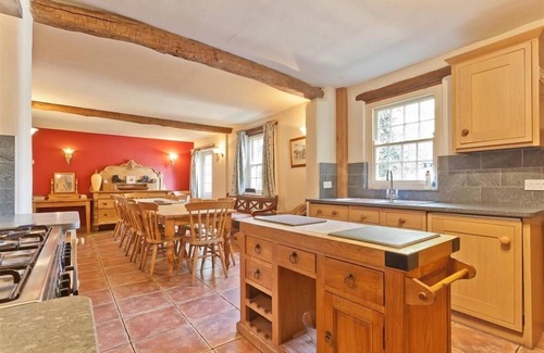 Coniston Cottage | Spacious Lake District village house with own hot tub