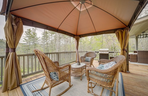 Cullowhee House | Spacious Lake Glenville Getaway w/Deck!