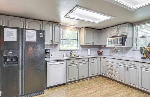 Granbury House | Spacious Lake Granbury Home w/Deck & Boat Dock!
