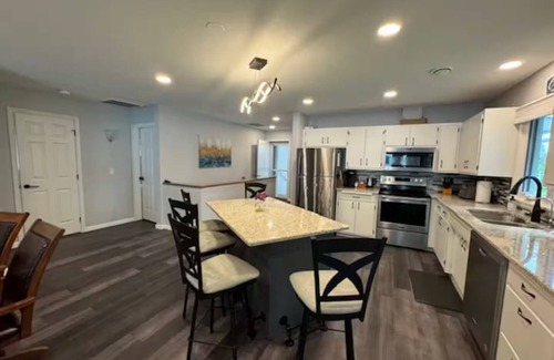 Faribault Cabin | Spacious Lake Retreat on Roberds Lake- 4BR, Game Rm, & lake activities.