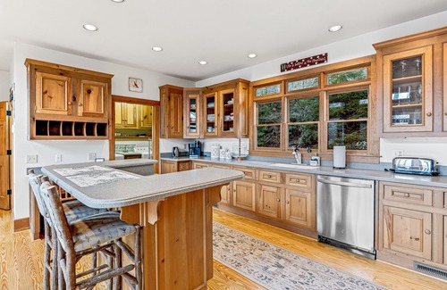 Lake Toxaway House | Spacious Lake Toxaway Home with Golf Course Views