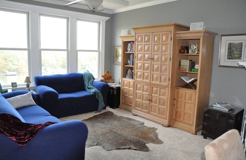 Kingsport Apartment | Spacious lakefront 2BR apt, J1772 EVchrg. Short term or exec. rental. NO CHORES.