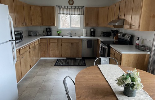 Town of Owasco House | Spacious Lakefront Home for Large Groups, 2 Acres, Central AC, Kayaks, Boat Dock