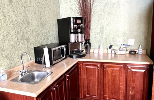 Birchwood Condo | Spacious Lakeside Condo at Tagalong Golf Resort with Indoor Pool and Hot Tub