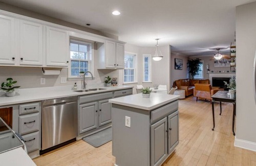 Lexington House | Spacious Lexington Home on 2.5 Acres | Sleeps 9