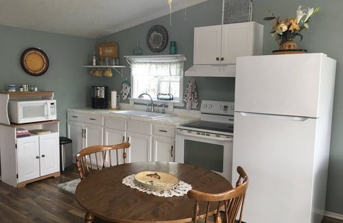 Medford Apartment | Spacious, light and clean, quiet neighborhood close to amenities