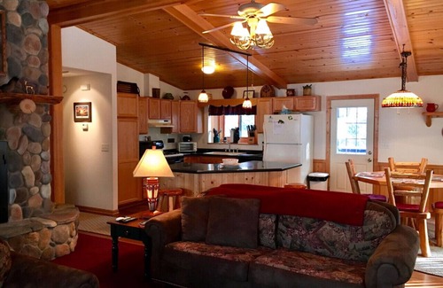 Hayward Cabin | Spacious Lodge located on the Chippewa Flowage