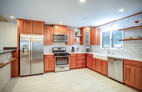 Seven Devils Cabin | Spacious lodge with magnificent mountain views, fireplace and hot tub.