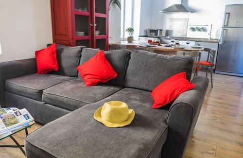 Antibes City Centre Apartment | Spacious loft - heart typical Antibes Old Town -100 m sea&ramparts- all by foot