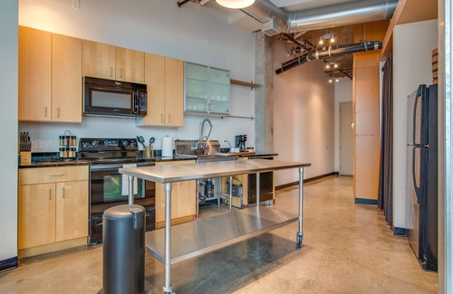 The Gulch Apartment | Spacious Loft in Nashville Gulch Neighborhood!