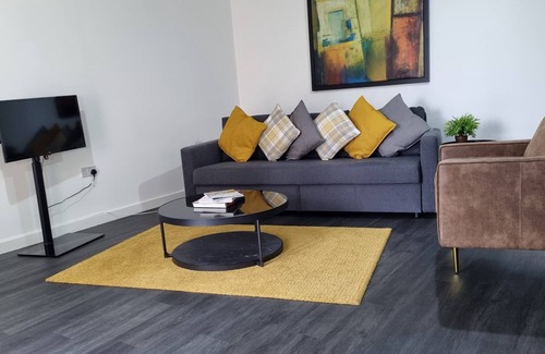 Leytonstone Apartment | Spacious London Apartment, 5mins from metro