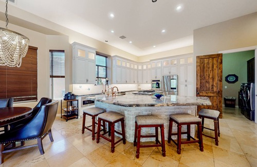 Queen Creek House | Spacious & Luxurious oasis w/saltwater pool, hot tub, outdoor kitchen & sauna