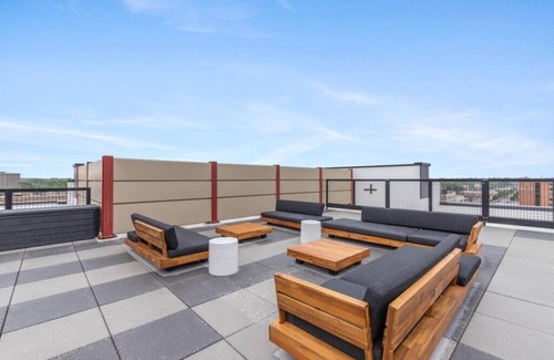 Nelson Apartment | Spacious Luxury Apartment with Waterfront Views - The Leonard Building