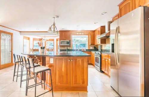 Issaquah House | Spacious/Luxury/Custom Home with 6 beds/4.5 baths