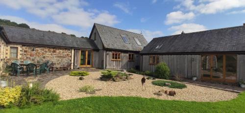 Torrington Villa | Spacious Luxury barn conversion - next to Tarka Trail cycle path