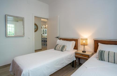 Valle de los Galanes House | Spacious Malaga House with private walled-in yard
