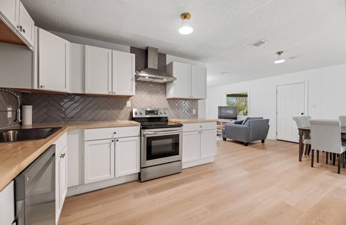 McKinney House | Spacious McKinney Bungalow- Where Space Meets Grace in the Heart of McKinney
