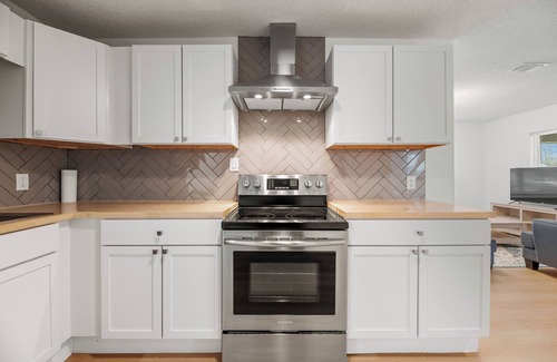 McKinney House | Spacious McKinney Bungalow- Where Space Meets Grace in the Heart of McKinney