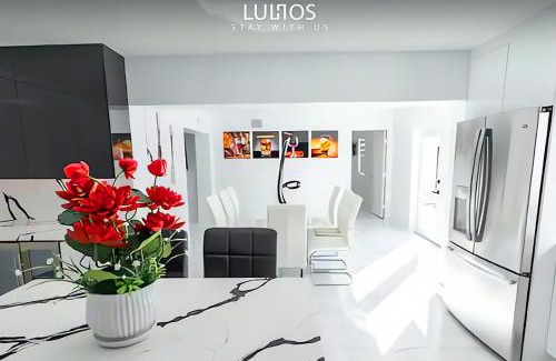Ludlam House | Spacious Miami Home Heated Pool BBQ L35