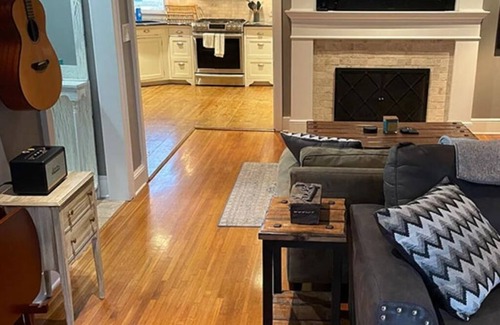 Tulsa House | Spacious Midtown 4 bedroom, 3 bath house with private yard. Close to Expo Center