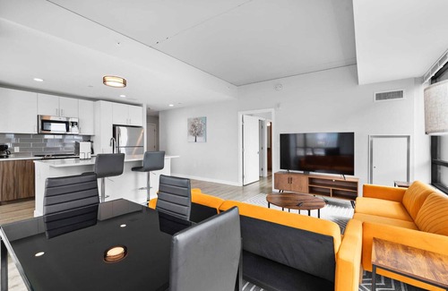 Boston Apartment | Spacious & modern 2BR 2BA Flat assembly Square