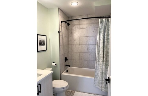 Bozeman House | Spacious & Modern 2Unit Home -Perfect for Families