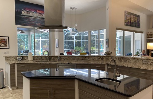 Braden River House | Spacious, Modern and Luxury Home in Gated Golf Community w Private Pool
